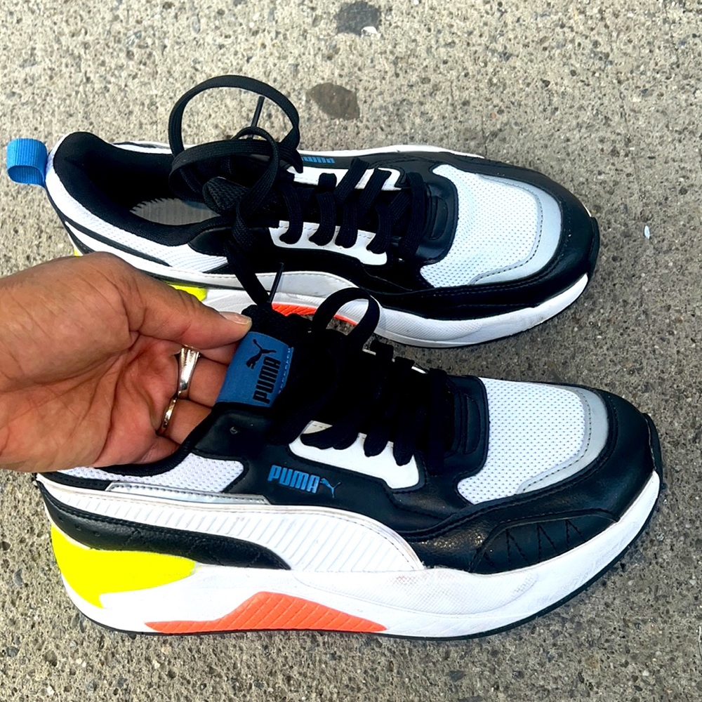 Multi Colored Pumas